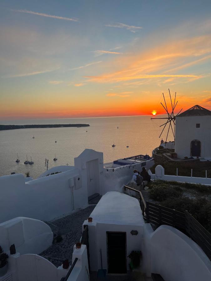 The Sunset Windmill Villa Oía Exterior photo
